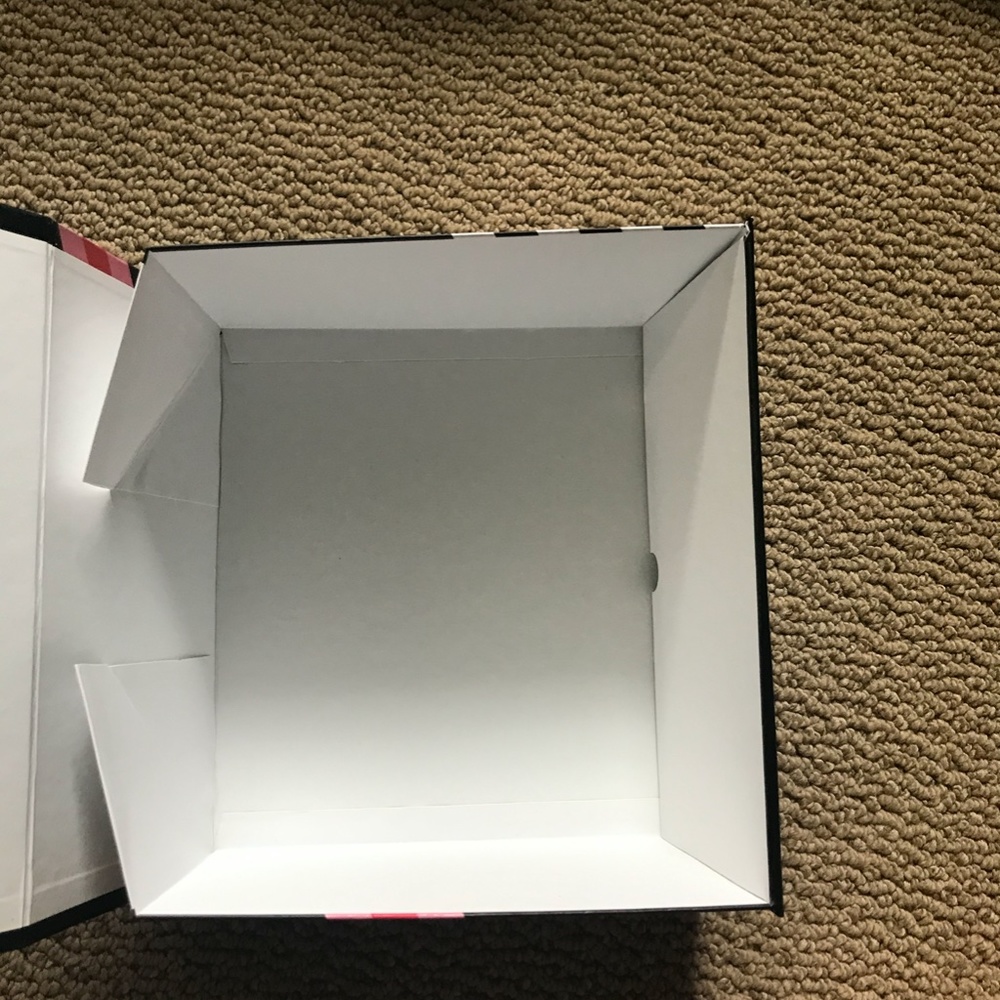 Sephora Gift Box - Picture 6 of 6